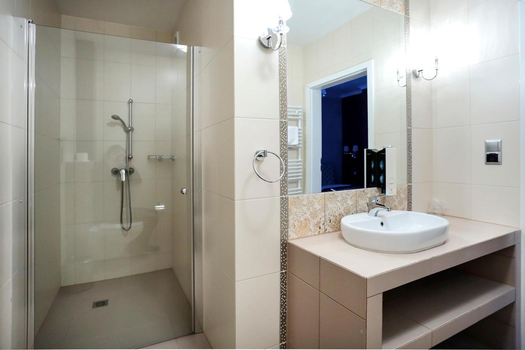 Hotel Madelaine Львувек-Слёнски Номер фото