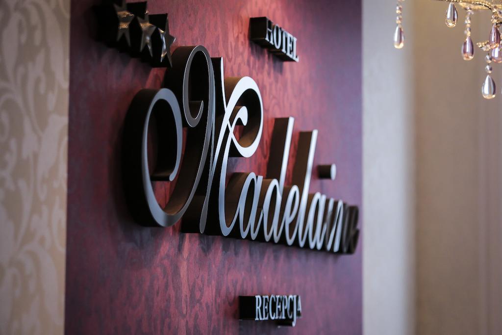 Hotel Madelaine Львувек-Слёнски Экстерьер фото